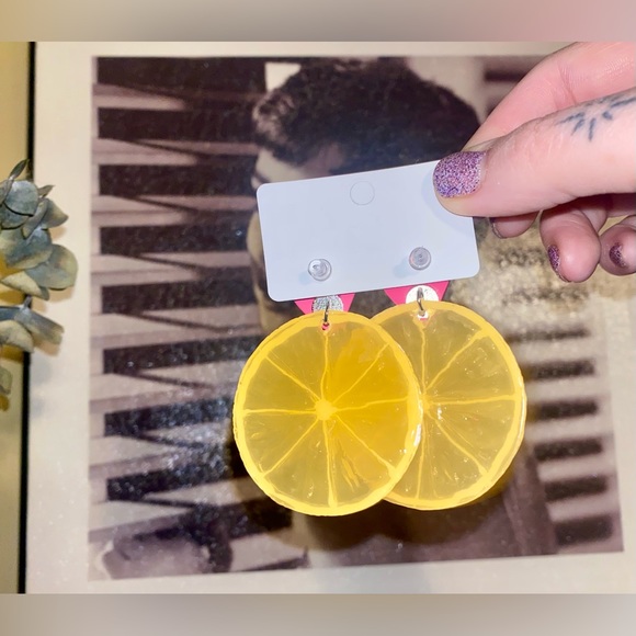 Fashion Earrings - Picture 3 of 6